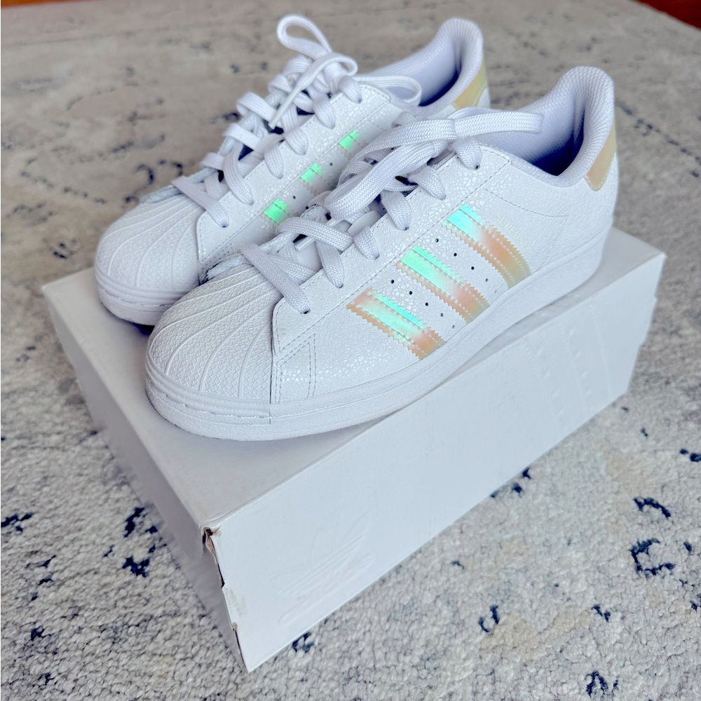 Like NEW White holographic fluorescent white pearl Adidas Shelltoe sneakers